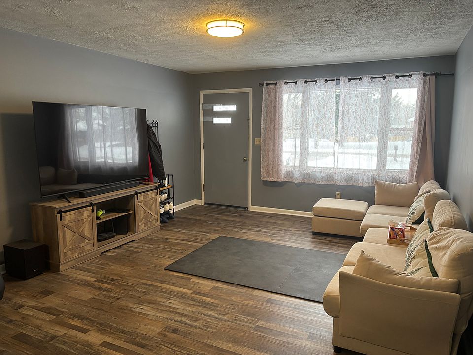 1st image of 1047 Indianwood Dr