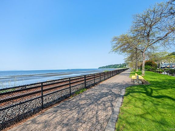 5th image of 14881 Marine Dr #103