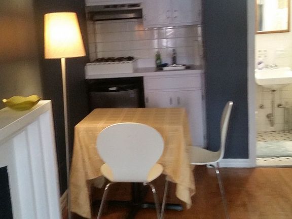 4th image of 49 W 55th St APT 4R