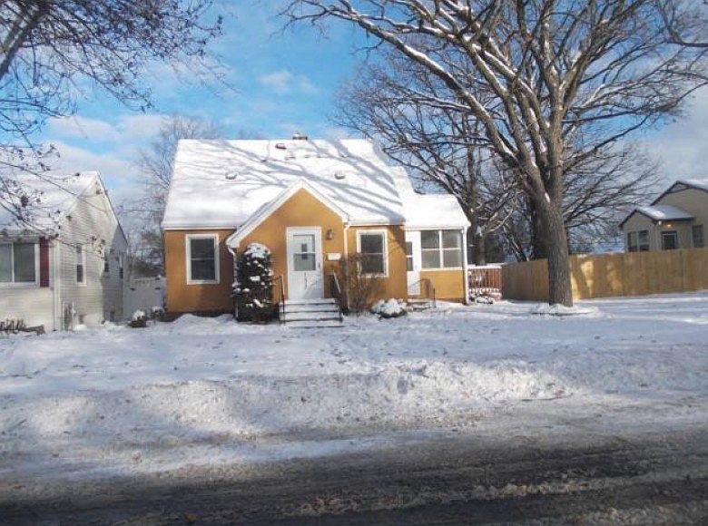 1st image of 133 E Frost St