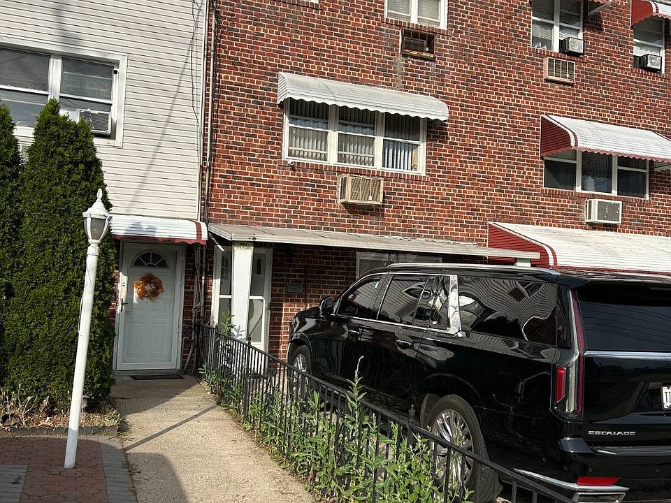 1st image of 4213 E Tremont Ave