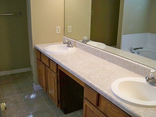 3rd image of 8346 Longcreek Ln