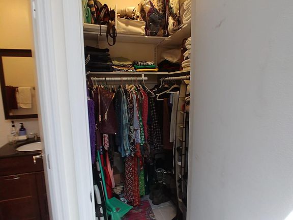 5th image of 218-91 Hempstead Ave #2R