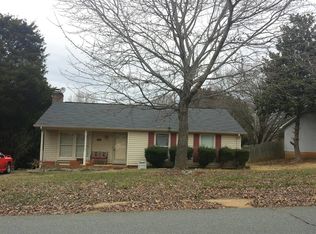 11420 Misty Valley Ct, Charlotte, NC 28226