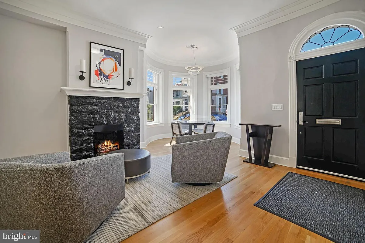 Building Photo - 3348 Prospect St NW #3