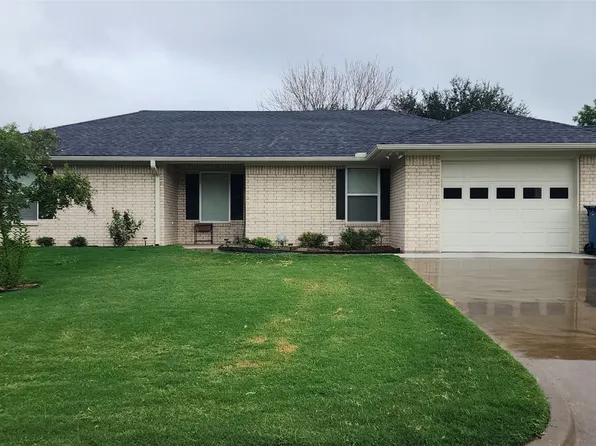 203 Oakview Cir, Mexia, TX 76667