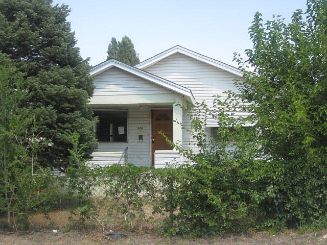 1st image of 1011 E 13th St