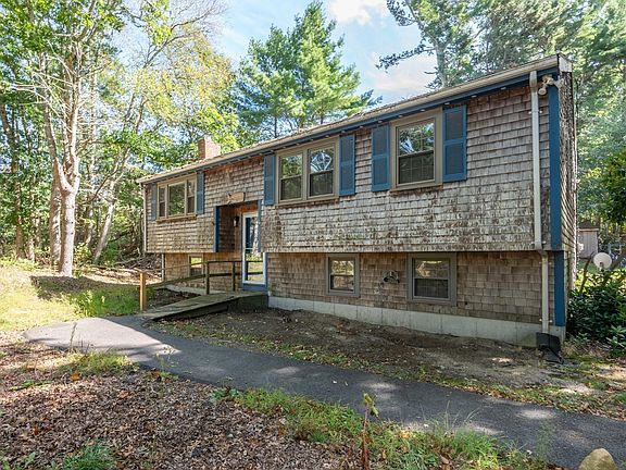 2nd image of 244 Hedges Pond Rd