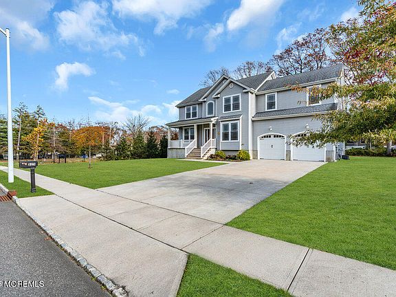 3rd image of 825 Ethan Court