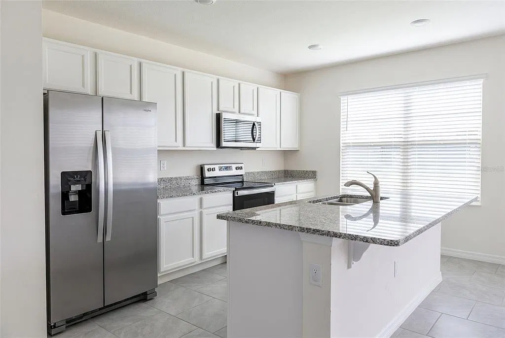 3 bed, 2.5 bath, 1568 sqft, $2,650 — Photo 4