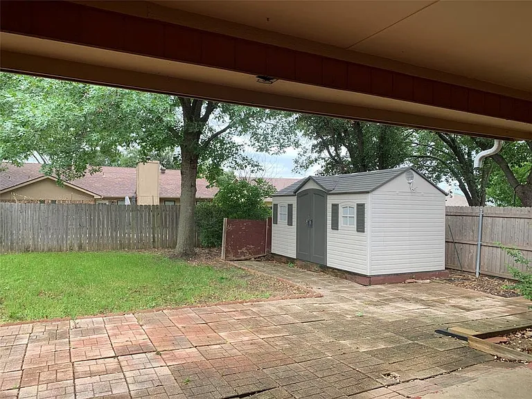 8232 Meadowbrook Dr — Photo 18