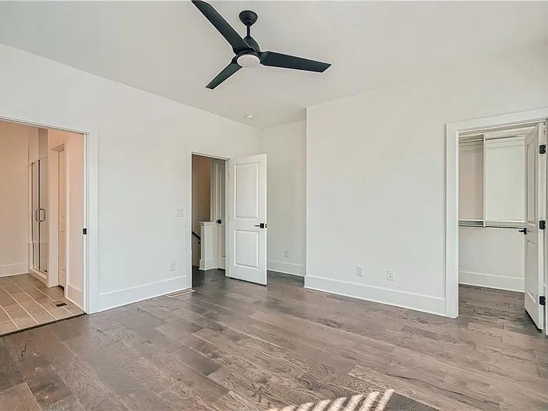 300 Gibson St SE — Photo 13