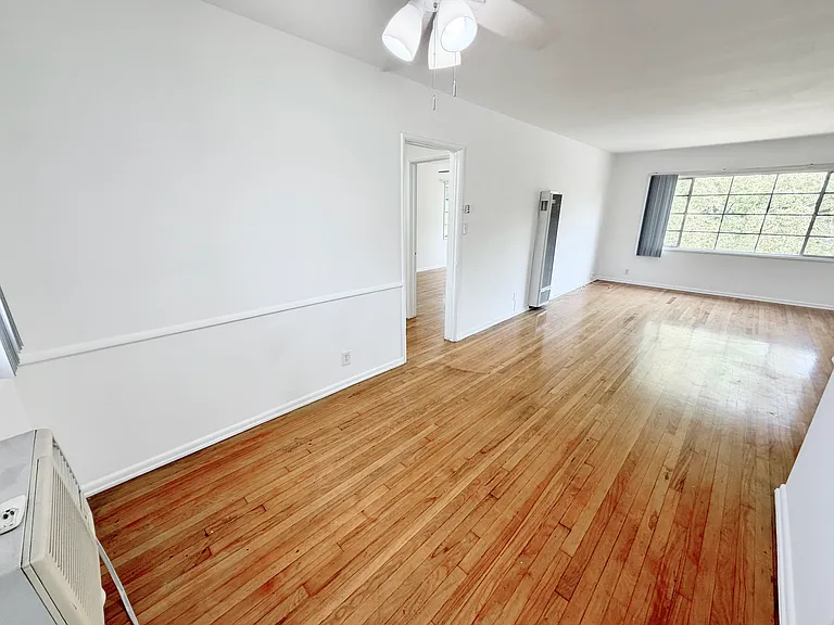 235 E California Blvd — Photo 10