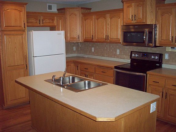 3rd image of 23164 Lipan St NW