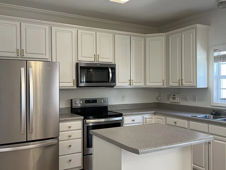 4451 Baylor St — Photo 2