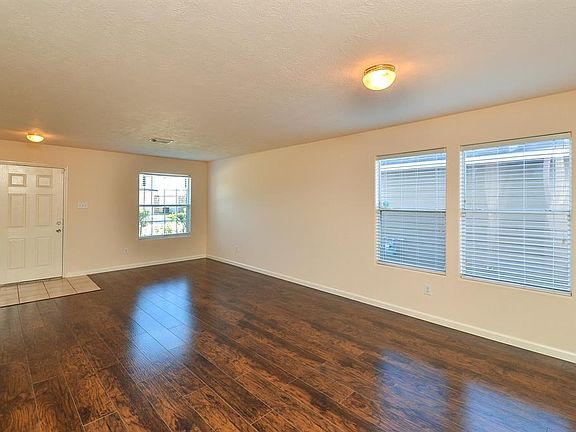 2nd image of 2838 Katybriar Ln