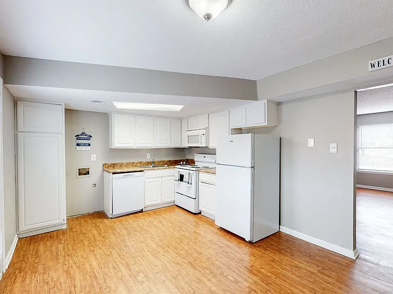 Mill Creek Apartments — Photo 5