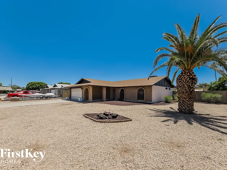 3533 W Phelps Rd — Photo 2