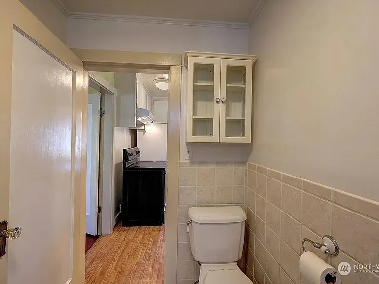 2019 Washington Ave N — Photo 5