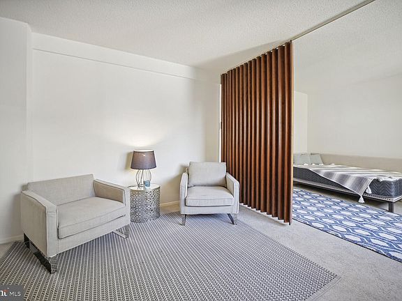 5th image of 4515 Willard Ave APT 820S