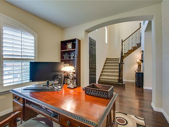 4th image of 3725 Heritage Park Dr