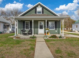 326 Church St, Carrollton, IL 62016