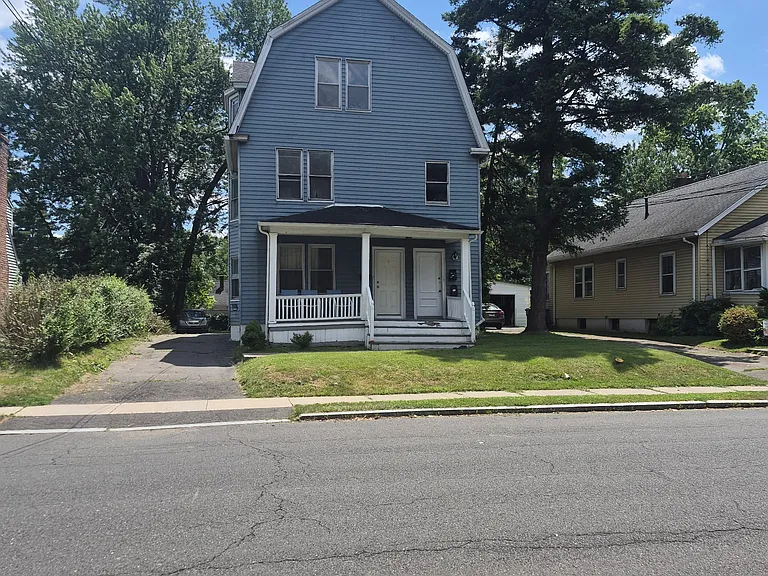 111 Caya Ave #2 — Photo 1