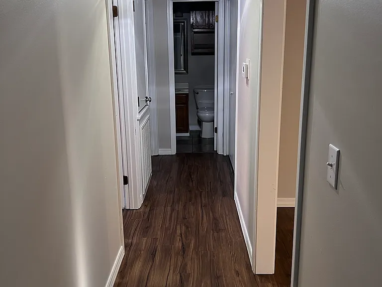 1202 University Dr — Photo 8