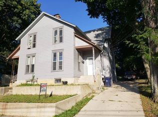 535 Wellington Ave, Elgin, IL 60120