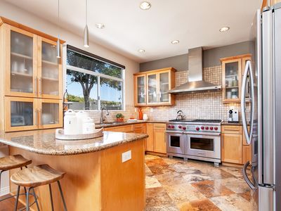 5738 Caminito Empresa, La Jolla, CA, 92037