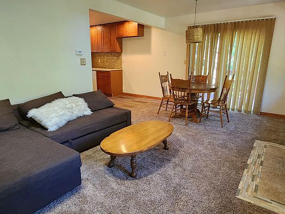 3rd image of 9350 Dogwood Dr