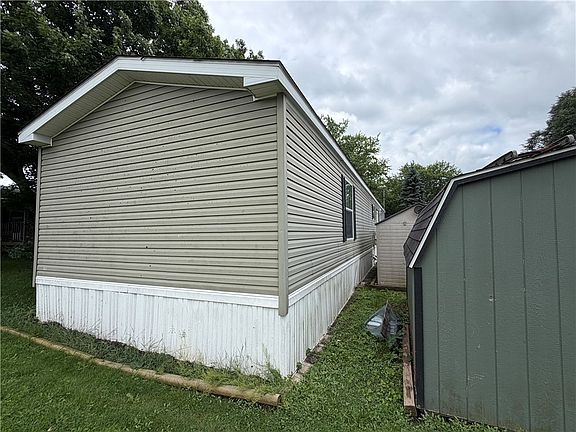 4th image of 109 Somers Ln #109