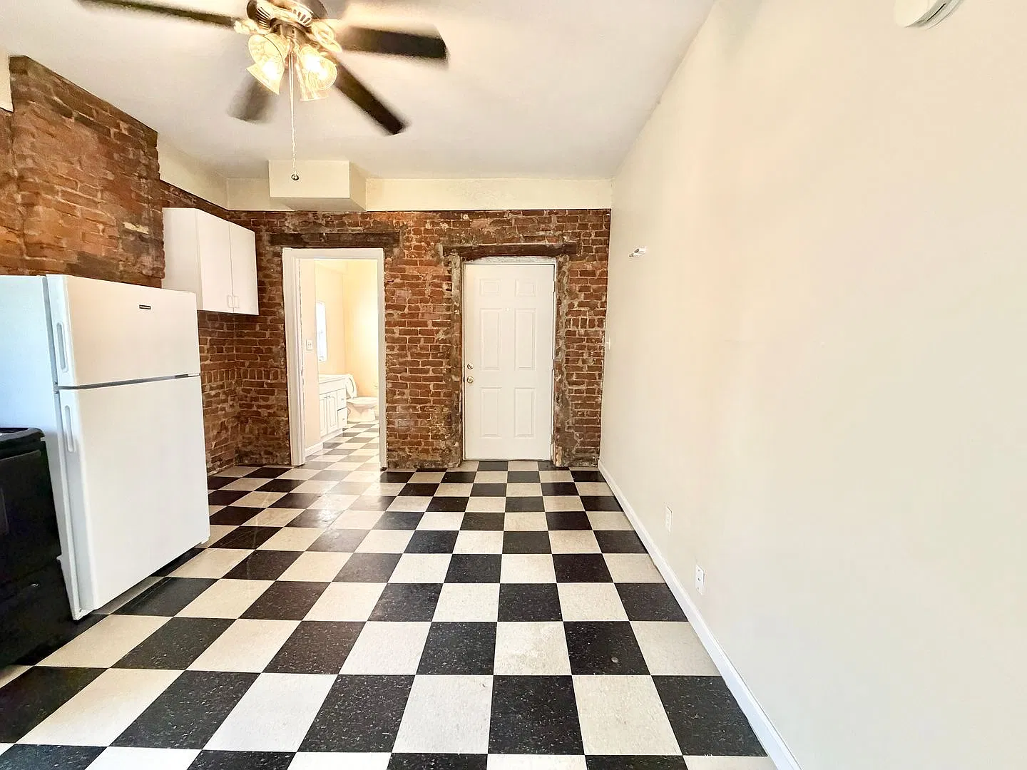 1215 S. 4th St — Photo 3