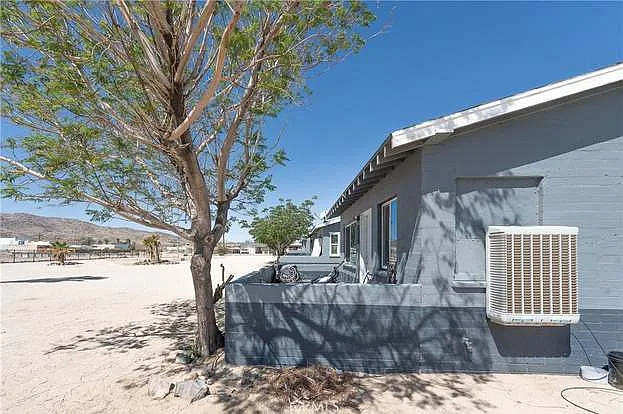 6413 Mariposa Ave — Photo 8