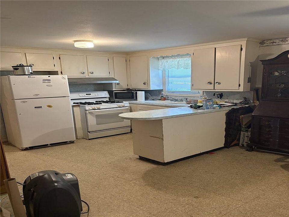 2nd image of 51 Morse Ave