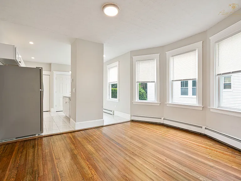 448 Pleasant Valley Pkwy #3 — Photo 6