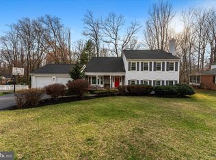 11943 Riders Ln, Reston, VA 20191