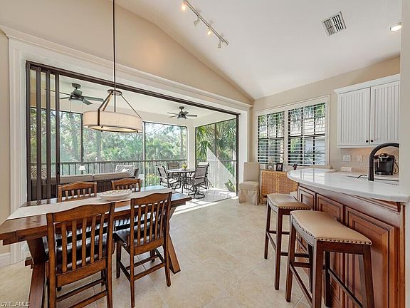 4th image of 27031 Oakwood Lake DR #202