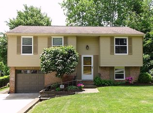 2043 Southwell Dr, South Park, PA 15129