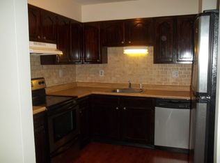 10 Broad St APT 2, Cambridge, NY 12816