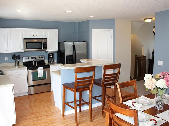 eat in kitchen