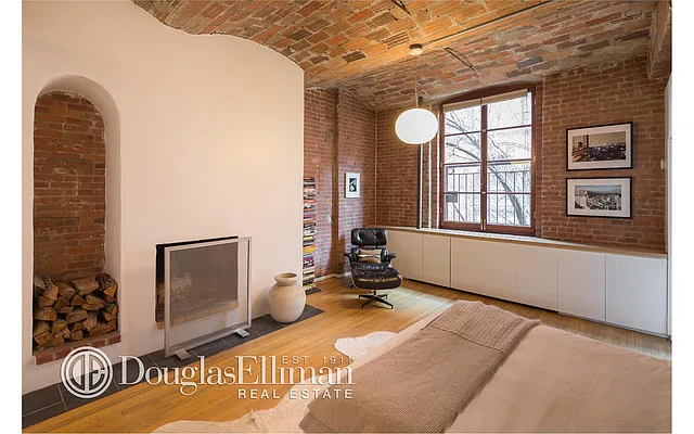 Sold by Douglas Elliman | media 18