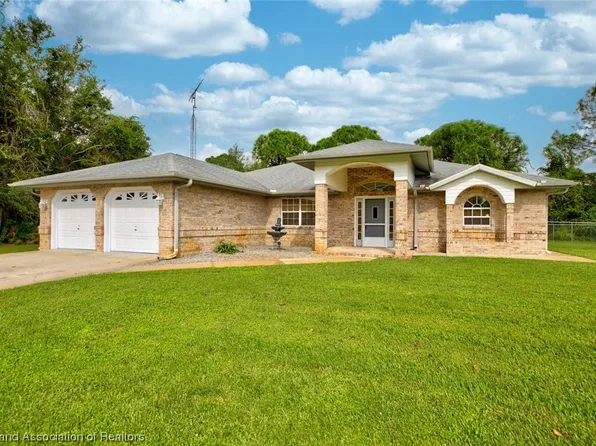 5745 Thunder Rd, Sebring, FL 33876