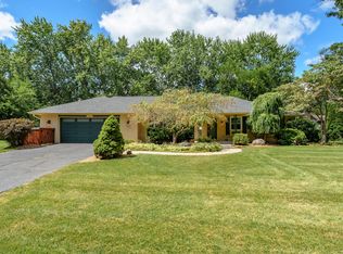 7702 Hunters Ridge Dr, Kalamazoo, MI 49009