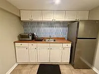 4 Linton Ave #BASEMENT — Photo 3