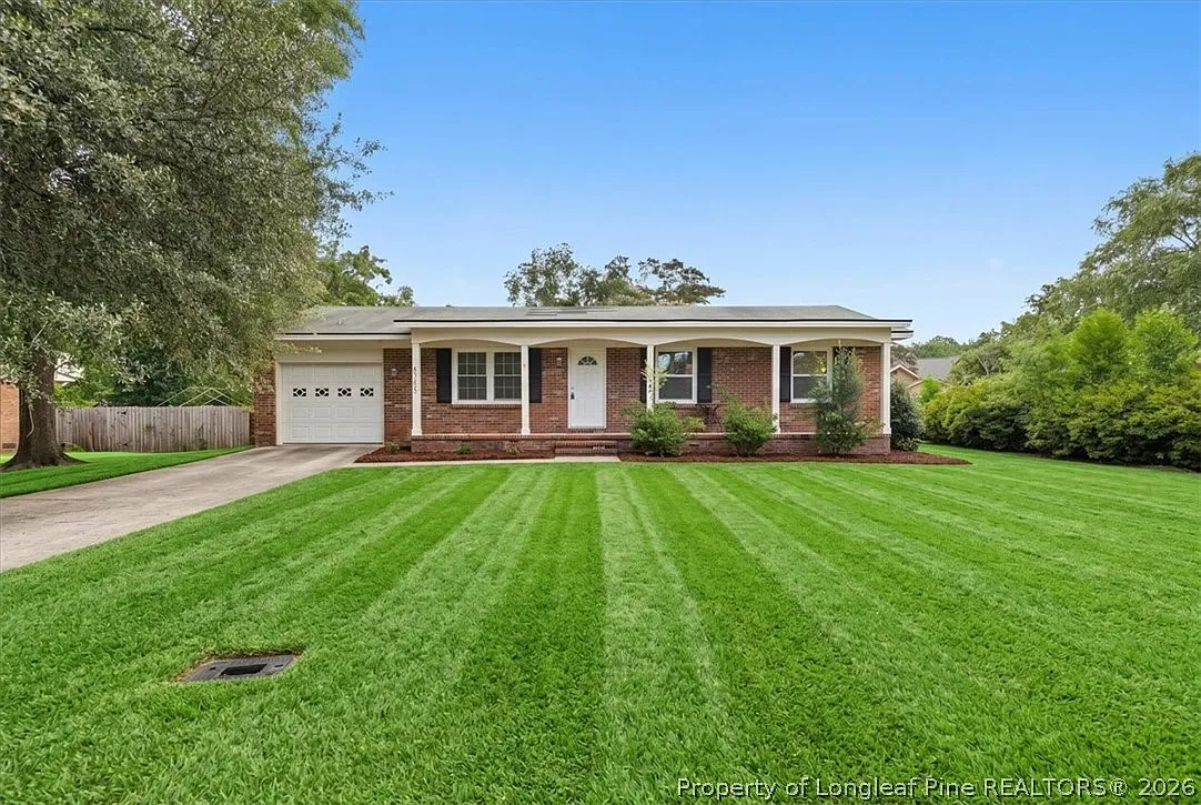 3 bed, 2.0 bath, 1189 sqft, $1,695 — Photo 1