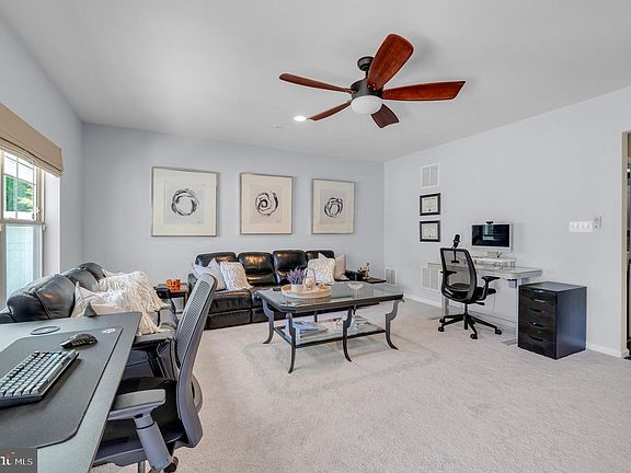 5th image of 7639 Lyndon Ct