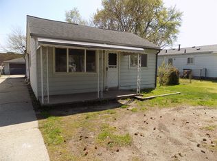 20880 Finley St, Clinton Township, MI 48035
