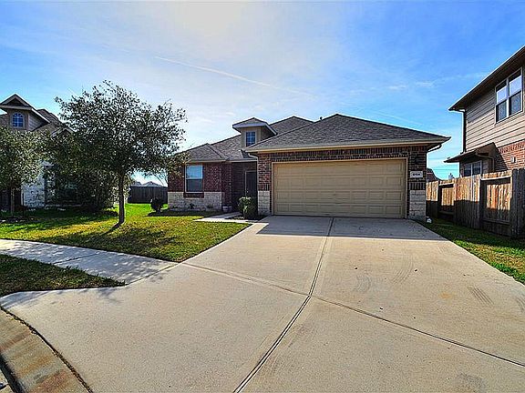 3rd image of 4814 Flamingo Bay Cir