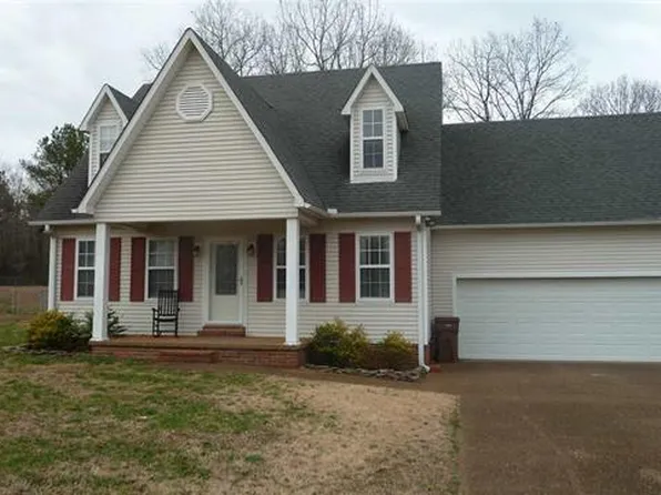 490 Westwood Dr, Lexington, TN 38351